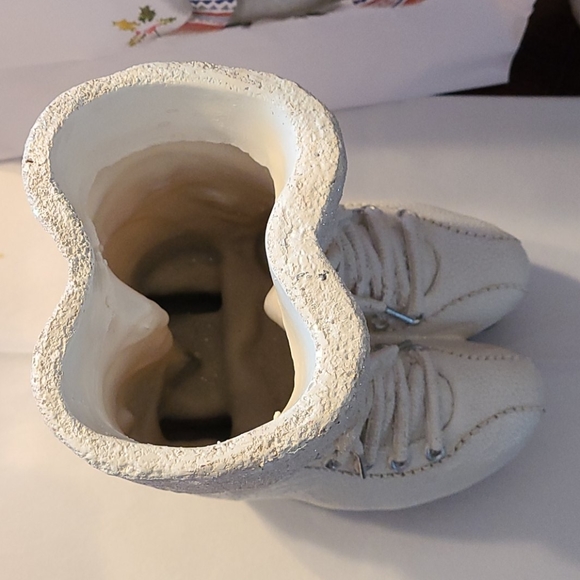 SOLD ⭐HOST PICK⭐ BNWT Skates Holiday Ornament - Picture 6 of 10